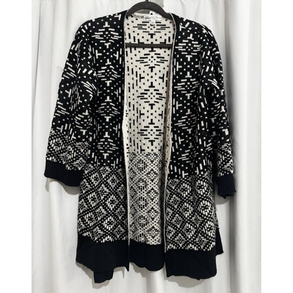 Women's Black and White Jumper